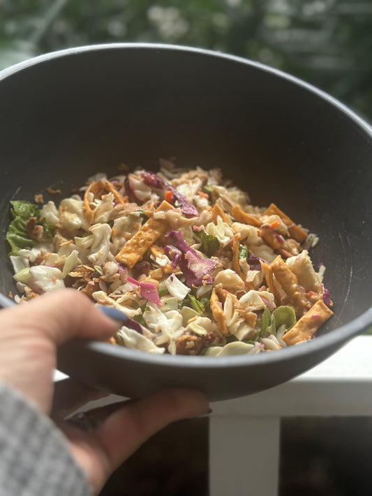 Thai n’ cashew chopped salad