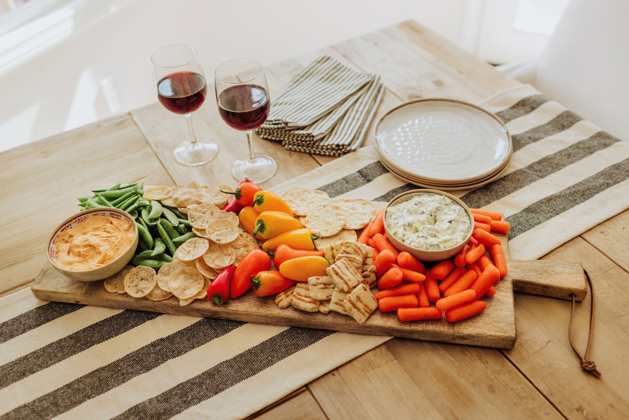 Picnic Time Ravi Charcuterie Board - Thumbnail 3